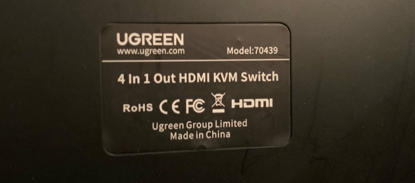 UGREEN の KVMスイッチ で 2台のPCでモニター共有してみた